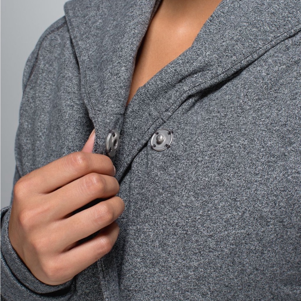 Lululemon Find Your Centre Wrap
Hoodie Jacket Heathered Speckled Black - Picture 8 of 16